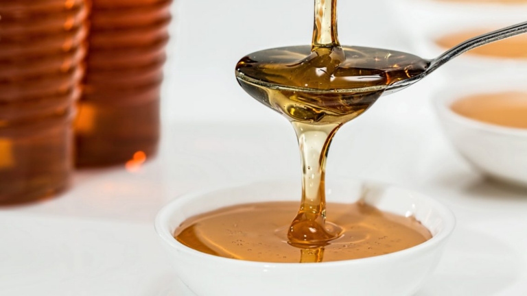 Roli i mjaltit në kontrollin e niveleve të kolesterolit dhe glukozës në gjak